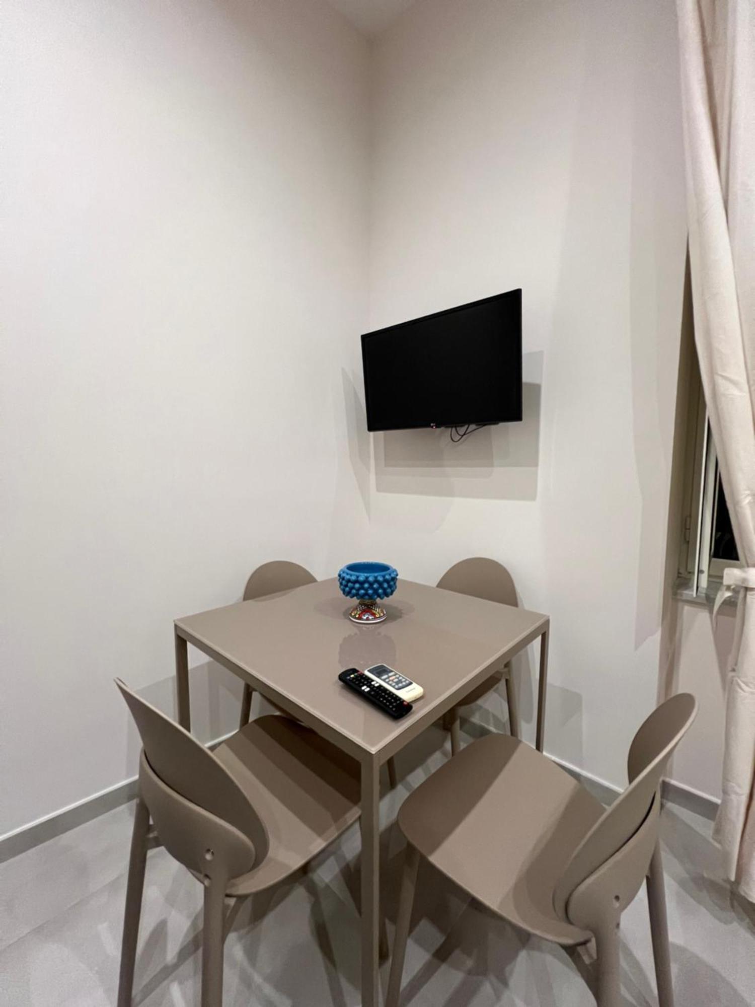 Ninetta A Toledo Apartment Napoli Bagian luar foto