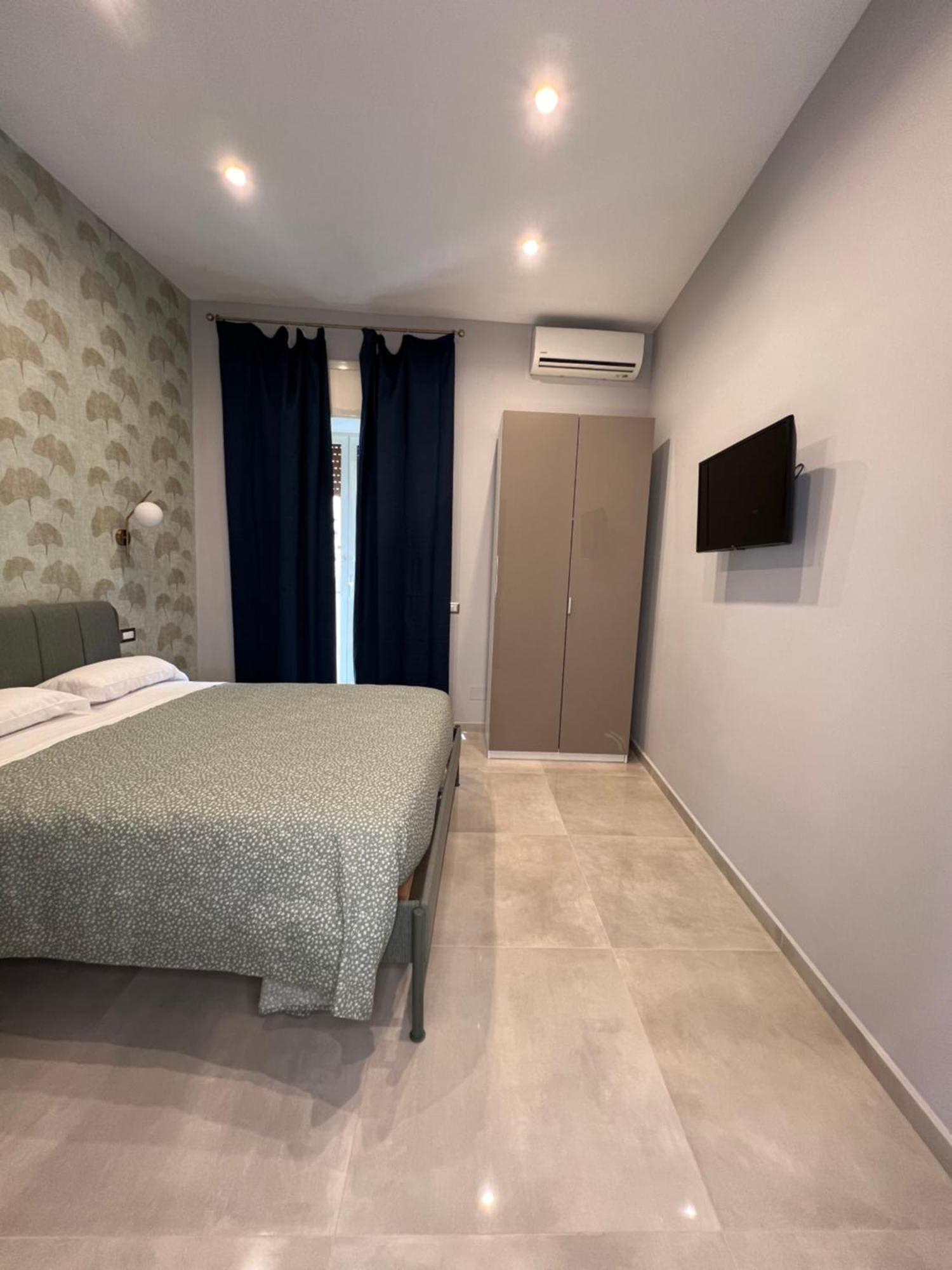 Ninetta A Toledo Apartment Napoli Bagian luar foto