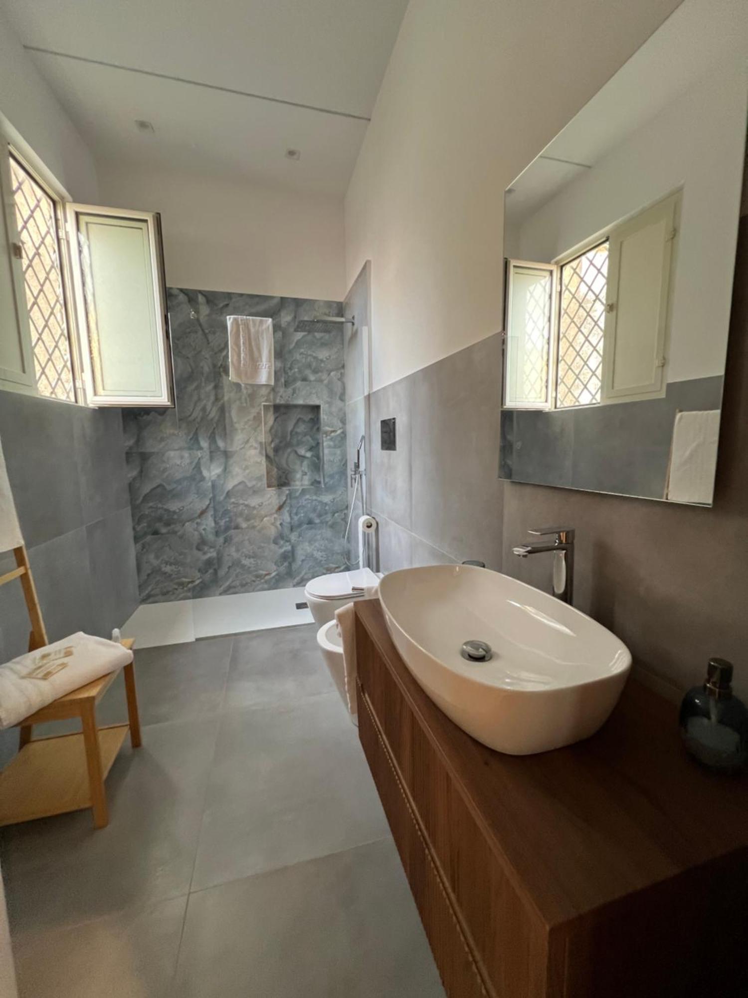 Ninetta A Toledo Apartment Napoli Bagian luar foto