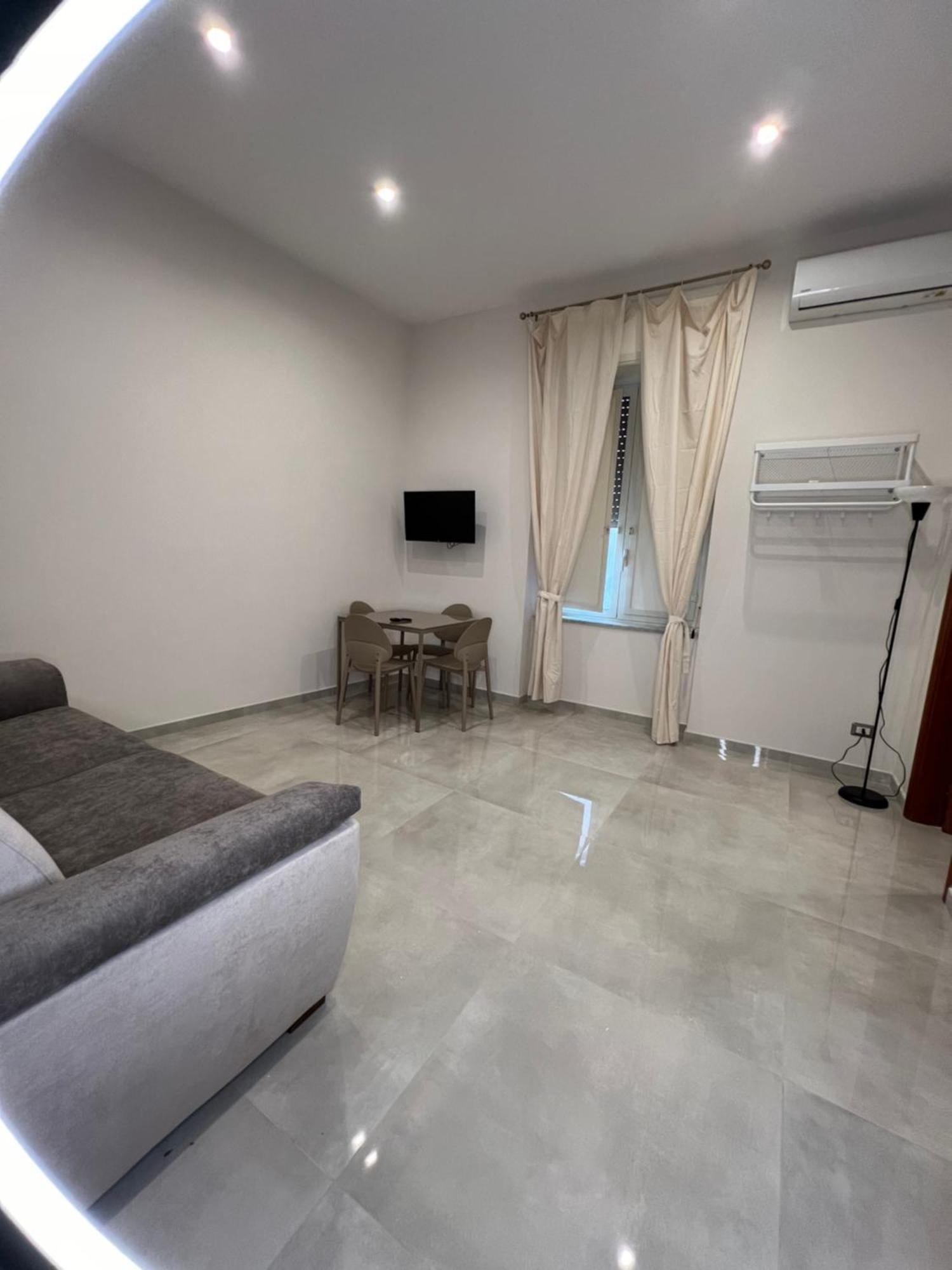 Ninetta A Toledo Apartment Napoli Bagian luar foto